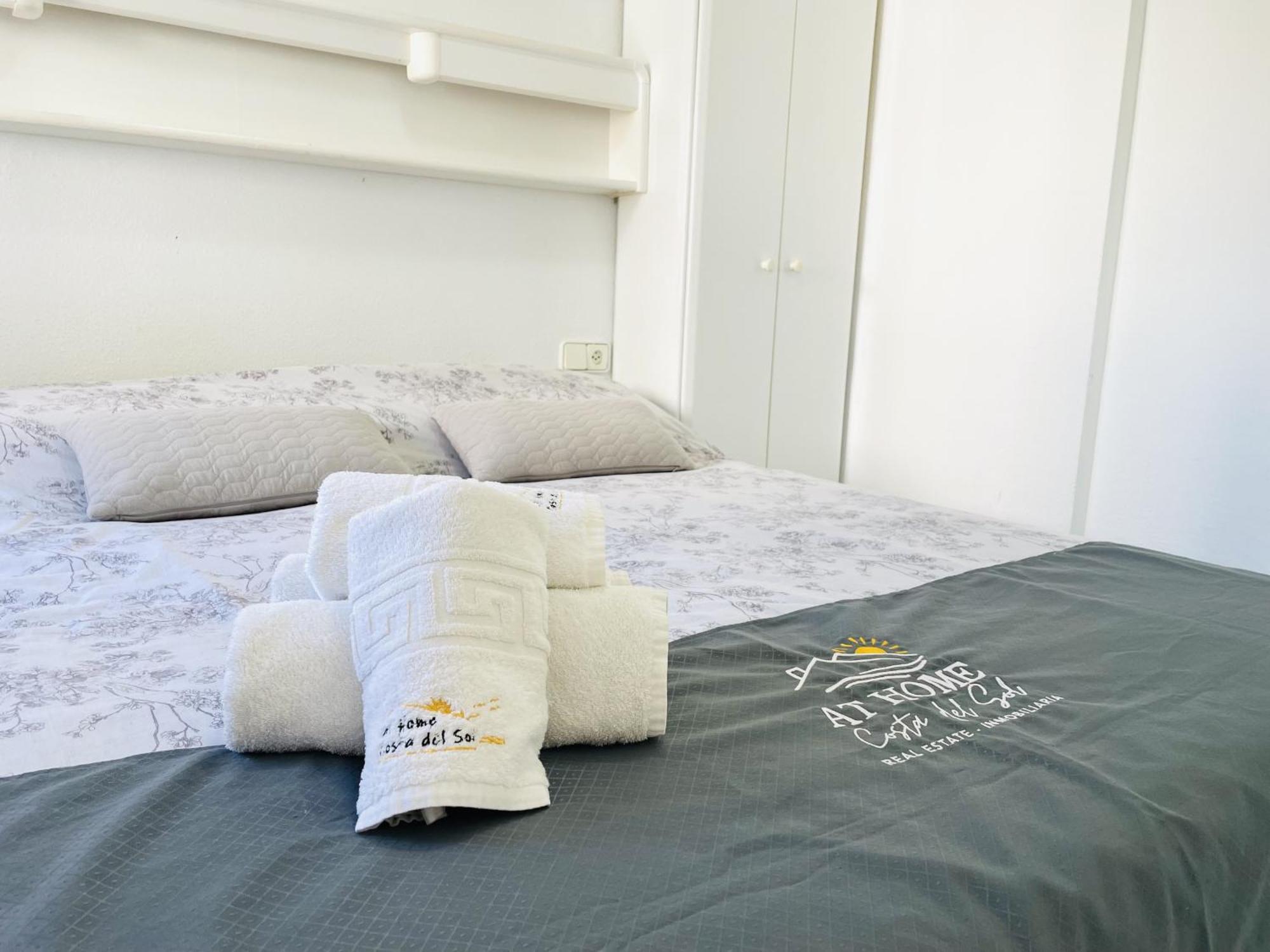 Apartamento Laguna Beach At Home Торрокс Екстер'єр фото
